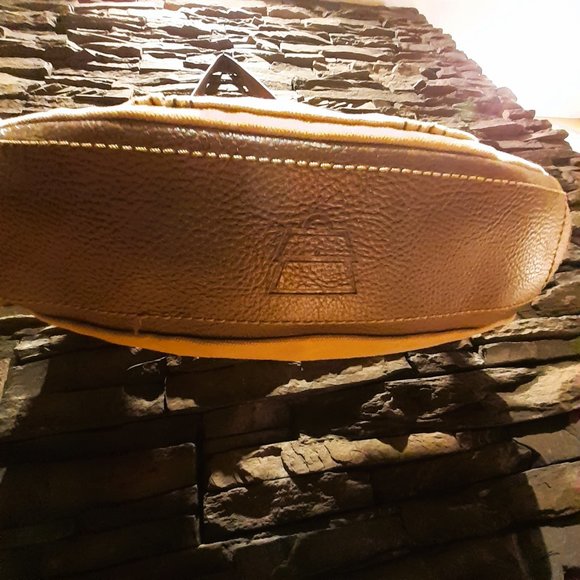 *SALE*KATHY VAN ZEELAND Canvas country studded brass crossbody rustic EUC - Picture 4 of 13